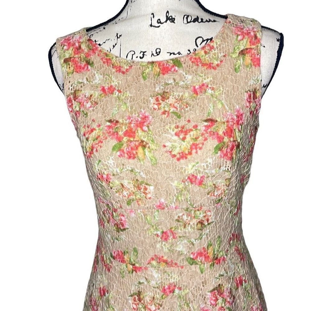 Gabby‎ Skye Crochet Lace Dress, Size 4 - Picture 4 of 5